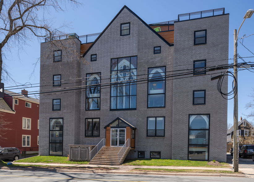 Property main image